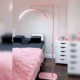 تصویر مونلایت ایستاده 