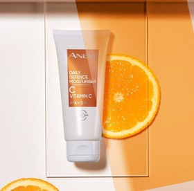 تصویر لوسیون ضدآفتاب ویتامین سی تقویت کننده و مرطوب Avon anew Vitamin C Invigorating SPF50