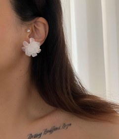 تصویر گوشواره گل جمع صدفی 