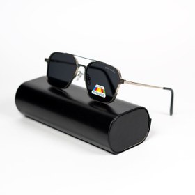 تصویر عینک دوکاوره بدنه تیتانیوم 