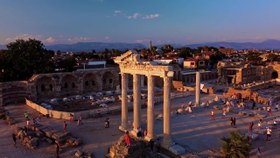 تصویر دانلود فوتیج معبد آپولو در غروب آفتاب Temple Of Apollo At Sunset 