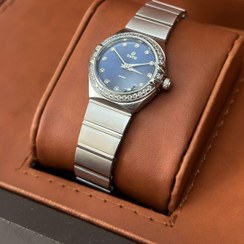 تصویر ساعت مچی زنانه اورجینال داتیس صفحه سرمه ای موتورژاپن Datis original women's wrist watch, motor Japan model D8151L, silver dial