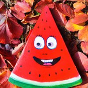 تصویر ماکت یونولیتی قاچ هندوانه کارتونی به ارتفاع 33 سانت Cartoon Styrofoam Watermelon Slice Mock-Up - 33 cm Height