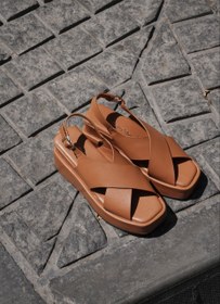 تصویر صندل لژ‌دار ضربدری 