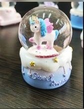 تصویر گوی شیشه‌ای دکوری 