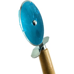 تصویر پیتزا بر دسته چوبی 