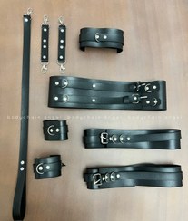 تصویر ست چرم کمربند و رانبند 