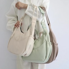 تصویر کیف دوشی زنانه بزرگ مدل ۳۲۴۲ با آویز چرم مصنوعی 