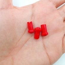 تصویر سوزن در چسب 