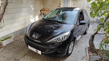 تصویر پژو 207 مدل 1402 ا دنده ای سقف شیشه ای - ESP دنده ای سقف شیشه ای - ESP