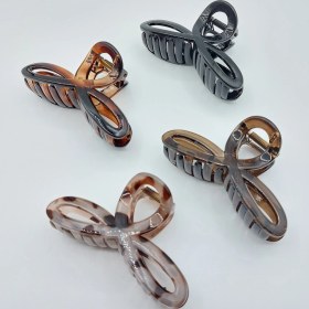 تصویر کلیپس پاپیونی متقارن 