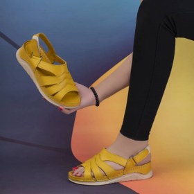 تصویر صندل زنانه طبی رنگ زرد 