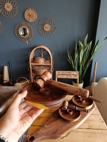 تصویر گردو شکن 