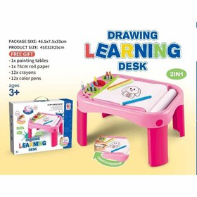 تصویر میز نقاشی به همراه وسایل 