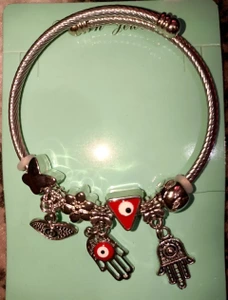 تصویر فروشگاه نادیا بهارستان