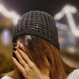 تصویر کلاه توری مکرومه مشکی A luxurious lace hat