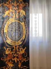 تصویر تک قواره پرده مخمل دکوتین VERSACE - LX یک قواره,ارتفاع 280 سانتی متر,دوخت پانچ