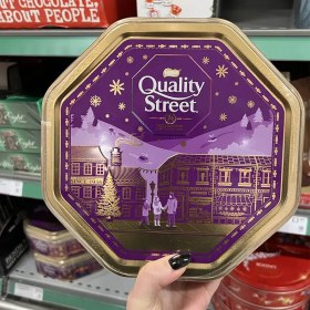 تصویر شکلات کوالیتی استریت قوطی فلزی نستله 813 گرمی Nestle Quality Street Christmas Chocolates Tin 813 gr