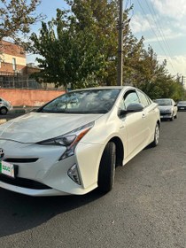 تصویر تویوتا پریوس مدل 2017 ا Toyota Prius 3 Toyota Prius 3