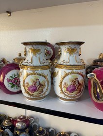 تصویر گلدان چینی طلایی 