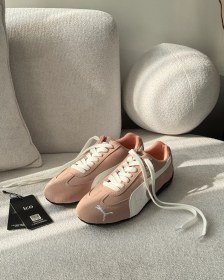 تصویر کتانی پوما صورتی 