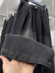 تصویر شلوار بگ پیلی‌دار 