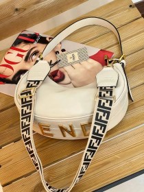 تصویر کیف ، مدل فندی 