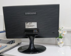 تصویر مانیتور سامسونگ S19G315N سایز ۱۹ اینچ HD 