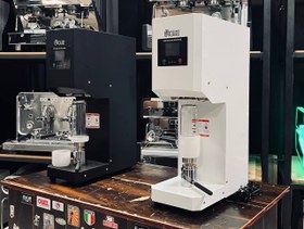 تصویر دستگاه کن سیلر تمام اتوماتیک یونیک 