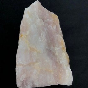 تصویر سنگ راف رزکوارتز صورتی رنگ مناسب انرژی درمانی و کلکسیون Rose quartz