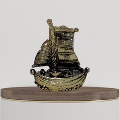 تصویر مجسمه کشتی فلزی 