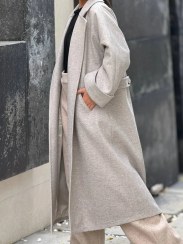 تصویر پالتو زنانه لانگ مدل فوتر پشت‌پاگن کرم کد 71232 