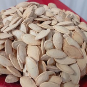 تصویر تخمه کدو نیم کیویی 