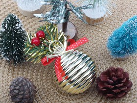 تصویر گوی تزئینی درخت کریسمس 