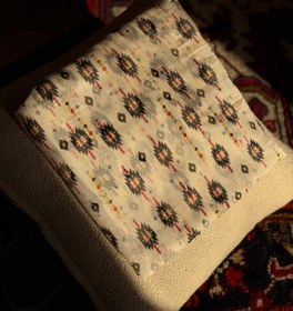 تصویر شال طرحدار - شال حریر مدل سرخپوستی 