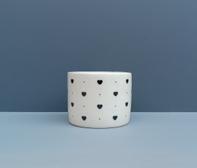 تصویر ماگ طرح قلب محصول دارای جعبه میباشد(رنگ کرم)