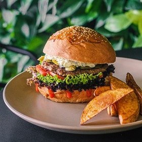 تصویر برگر ویژه میامی 