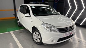 تصویر رنو ساندرو مدل 1395 ا اتوماتیک اتوماتیک