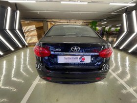 تصویر جک J4 مدل 1404 ا اتوماتیک اتوماتیک