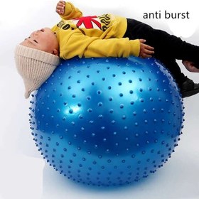 تصویر توپ بادی خاردار ایروبیک ضخیم با وزن 600 گرم و سایز بزرگ 70 سانتی A thick barbed aerobic inflatable ball with a weight of 600 grams and a large size