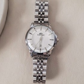 تصویر الگانس کلاسیک سفید 