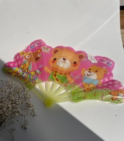 تصویر بادبزن کودکانه فانتزی طرح کارتونی 