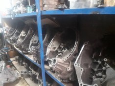 تصویر گیربکس استوک اروپایی 206 بدون داغی 