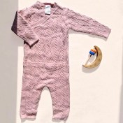 تصویر سرهمی نوزادی بافت وارداتی یقه هفت ساده رنگ صورتی برند Baby Baby 