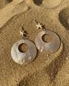 تصویر گوشواره ی صدفی Shell earings