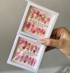 تصویر ناخن مصنوعی پیکسل دار کرومی گلدانی بلند سری صورتی ارسال رندوم 