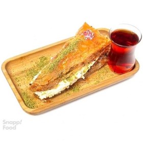 تصویر باقلوا مثلثی با قیماق یک عدد 