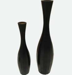 تصویر گلدان کنار سالنی چوبی مشکی 