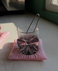 تصویر لیوان پیرکس پاپیونی 