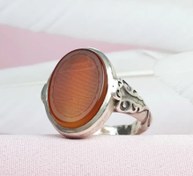 تصویر انگشتر عقیق یمنی پرتقالی خوشرنگ خطی با حکاکی حرز امام جواد _کد:۳۳۷۶۹ 